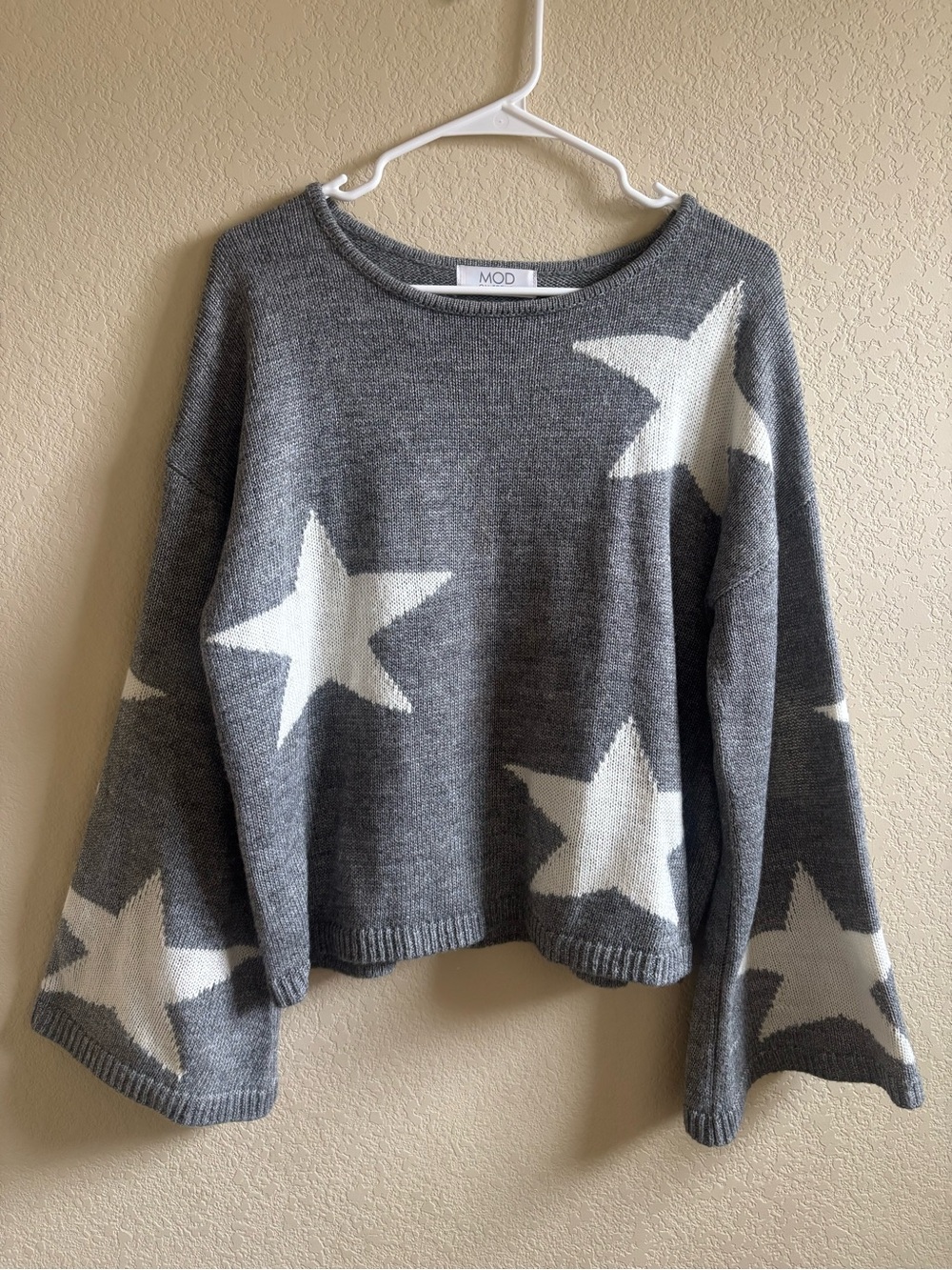 MOD on Trend Gray Star Pattern Pullover Sweater